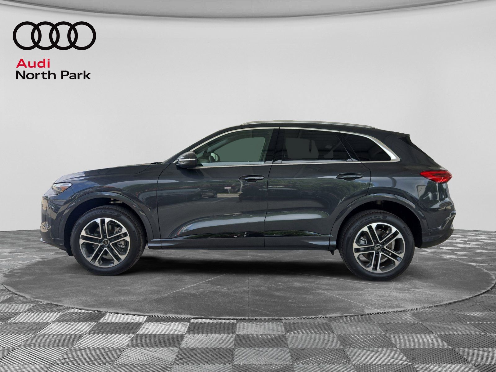 New 2026 Audi Q5 Premium AWD/4WD image 2