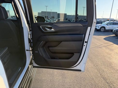 Used 2022 GMC Yukon XL SLT image 23