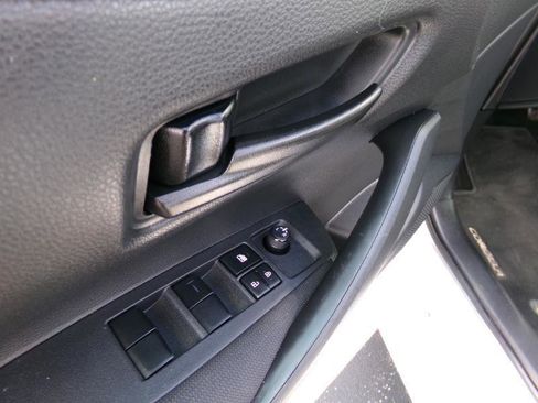 Used 2023 Toyota Corolla LE FWD image 10
