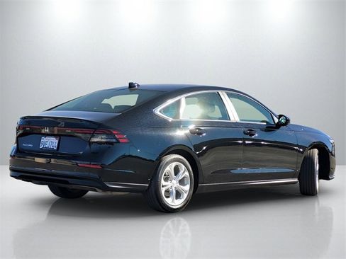 Used 2025 Honda Accord LX image 4