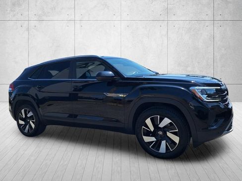 Used 2026 Volkswagen Atlas Cross Sport SE AWD/4WD image 3