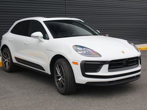 New 2026 Porsche Macan image 10