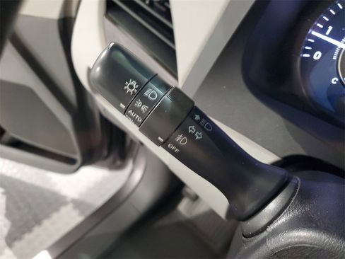 Used 2020 Toyota Sienna XLE image 26