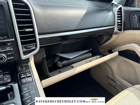 Used 2016 Porsche Cayenne S AWD/4WD image 29