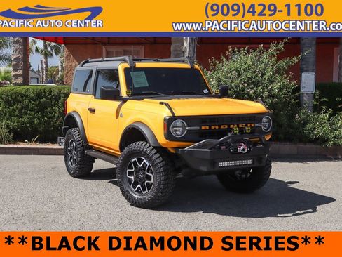 Used 2022 Ford Bronco Black Diamond image 1