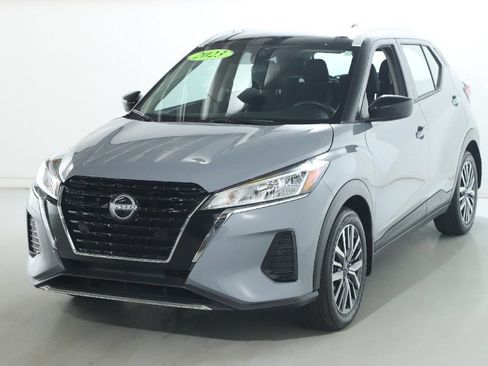 Used 2023 Nissan Kicks SV FWD image 6