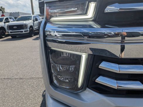 Used 2021 Chevrolet Silverado 2500 High Country w/ Z71 Off-Road Package image 10