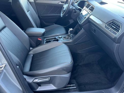 Used 2023 Volkswagen Tiguan SE image 20
