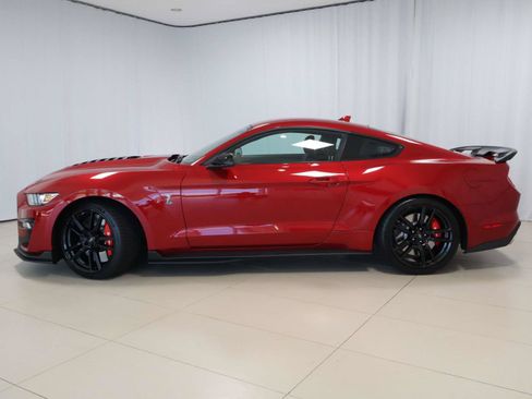 Used 2020 Ford Mustang Shelby GT500 w/ Technology Package RWD image 2