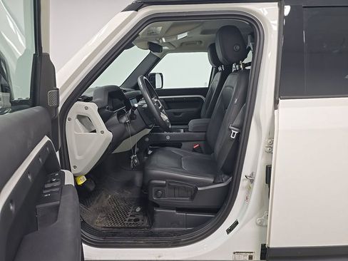 Used 2023 Land Rover Defender 110 S AWD/4WD image 3