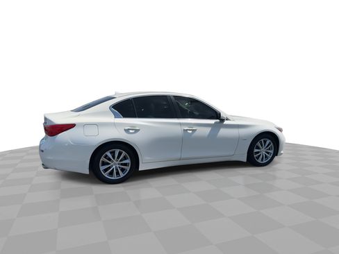 Used 2017 INFINITI Q50 3.0t Premium w/ Driver Assistance Package RWD image 9