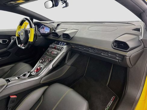 Used 2017 Lamborghini Huracan LP 580-2 RWD image 28