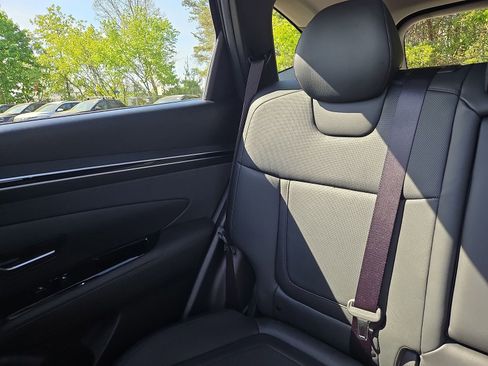 Certified 2023 Hyundai Tucson Limited AWD/4WD image 12