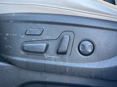 Used 2020 Kia Telluride SX w/ SX Prestige Package image 32