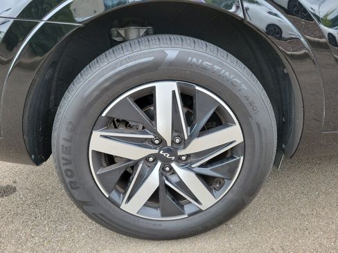 Used 2022 Kia Sorento EX w/ Panoramic Sunroof Package FWD image 25