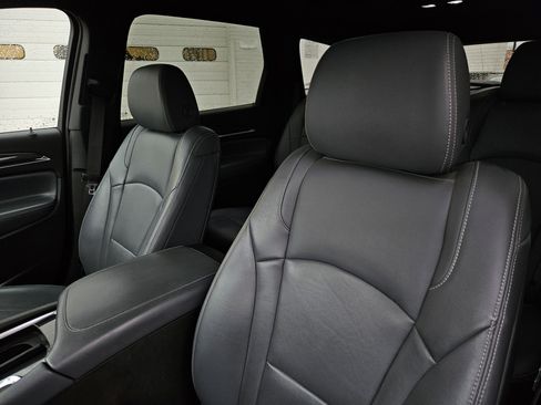 Used 2023 Buick Enclave Premium w/ Experience Buick Package image 12