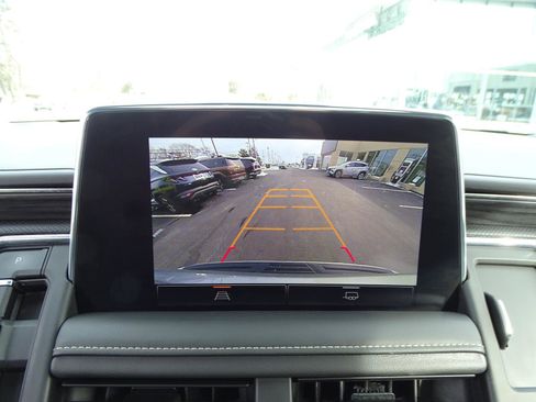 Used 2023 GMC Yukon XL SLT image 29