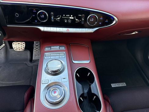 Used 2023 Genesis GV70 2.5T w/ Sport Prestige Package image 29