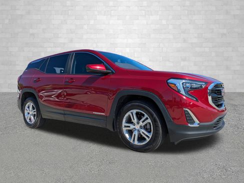 Used 2021 GMC Terrain SLE image 1