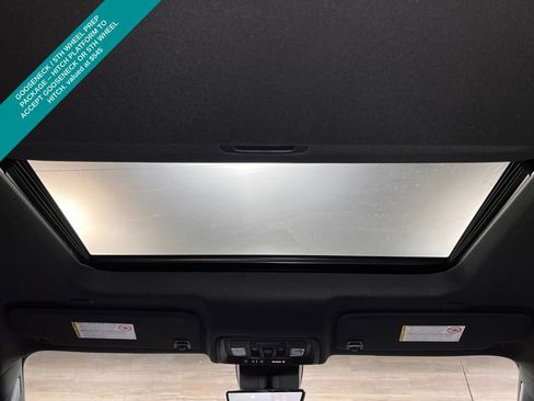 Used 2024 GMC Sierra 2500 Denali w/ Denali Reserve Package image 5