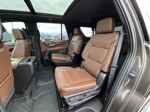 Used 2021 Chevrolet Tahoe High Country w/ Premium Package AWD/4WD image 47