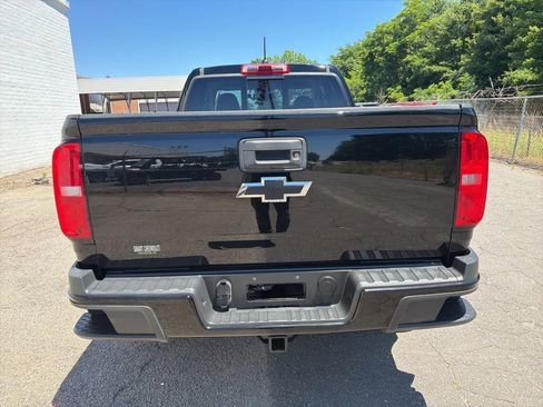 Used 2018 Chevrolet Colorado Z71 AWD/4WD image 3