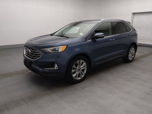 Used 2019 Ford Edge Titanium FWD image 2