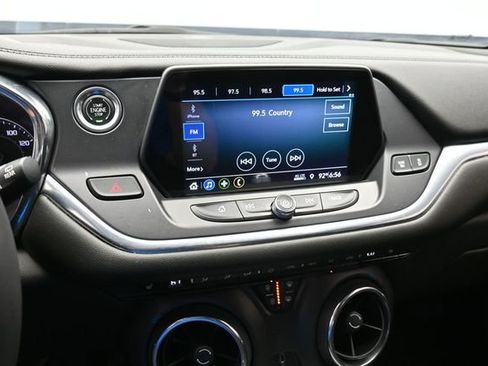 Used 2019 Chevrolet Blazer LT FWD image 40