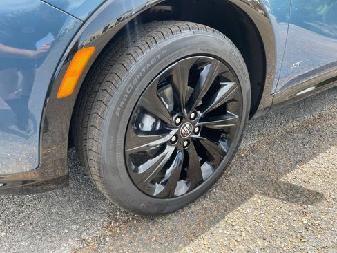 New 2026 Buick Envista Sport Touring w/ Convenience I Package FWD image 13