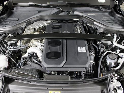 Certified 2026 Mercedes-Benz GLC 43 AMG 4MATIC image 33