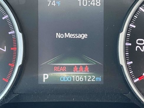Used 2021 Toyota RAV4 XLE Premium AWD/4WD image 28
