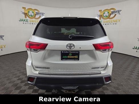Used 2017 Toyota Highlander Limited Platinum image 9