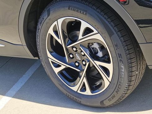 New 2026 Lincoln Nautilus Reserve image 8