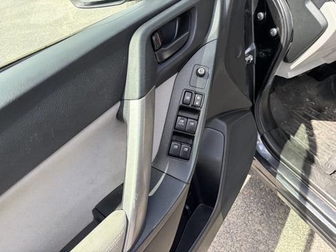 Used 2015 Subaru Forester 2.5i Premium w/ All-Weather Package image 8