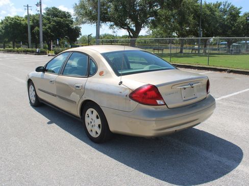 Used 2001 Ford Taurus LX FWD image 6