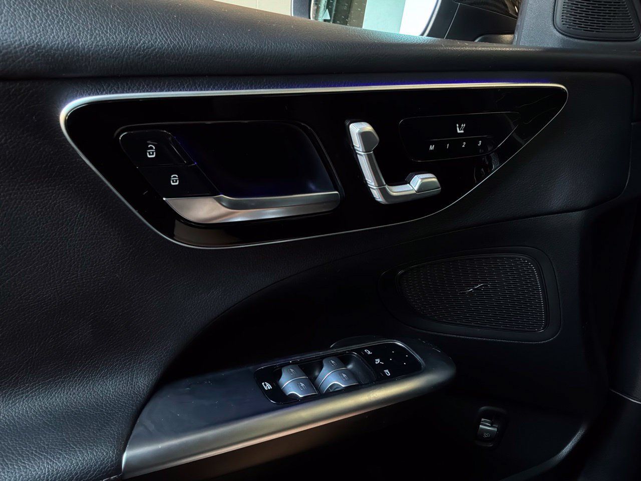 Used 2022 Mercedes-Benz C 300 Sedan image 24
