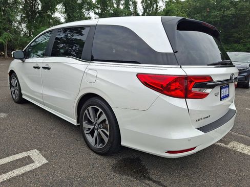 Certified 2024 Honda Odyssey Touring image 4