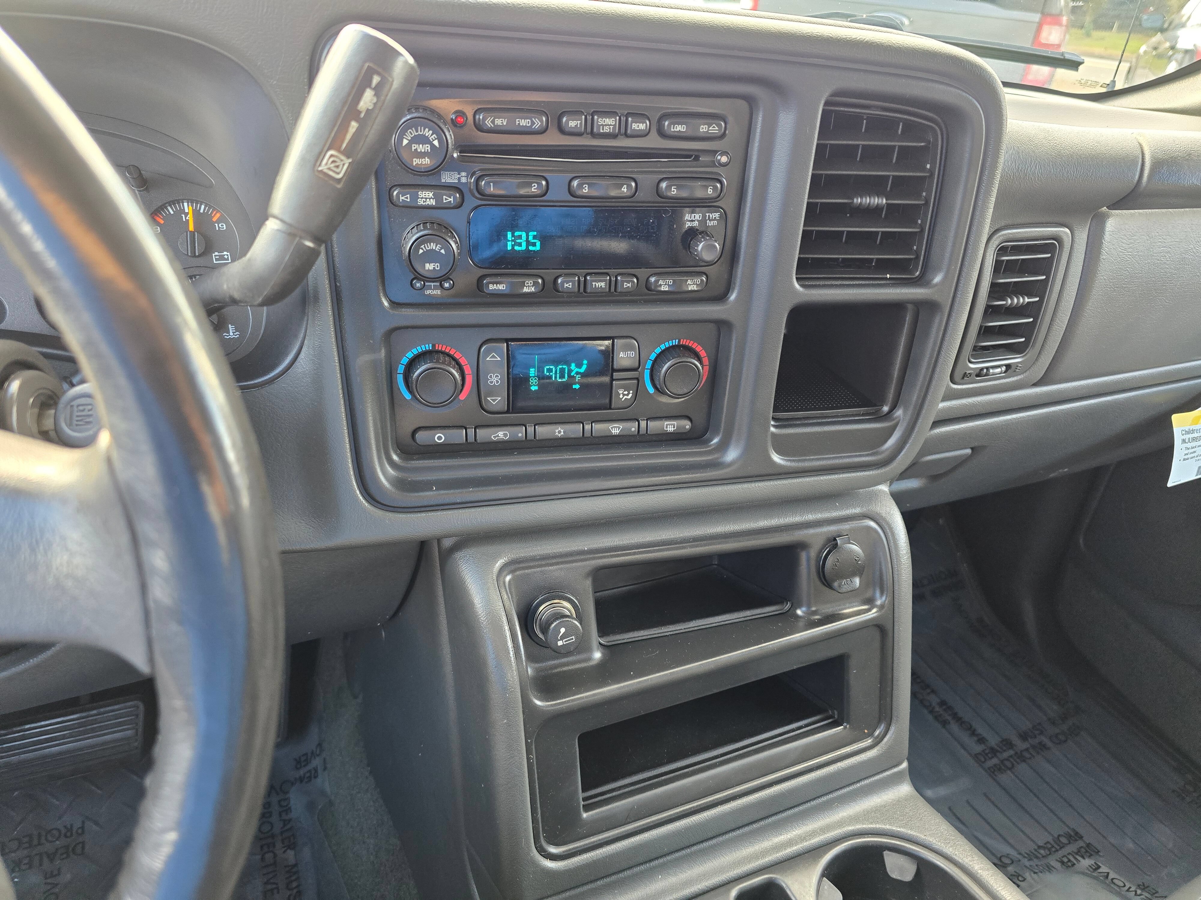 Used 2005 Chevrolet Silverado 2500 LT w/ Heavy-Duty Power Package AWD/4WD image 28