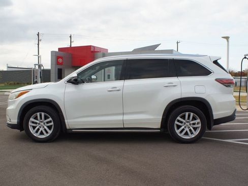 Used 2016 Toyota Highlander Limited image 10