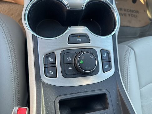 Used 2023 GMC Terrain Denali AWD/4WD image 12