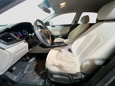 Used 2019 Hyundai Sonata SE FWD image 13