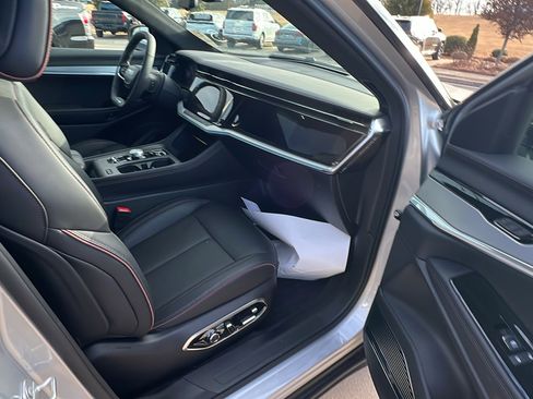 Used 2024 Jeep Wagoneer Launch Edition image 21