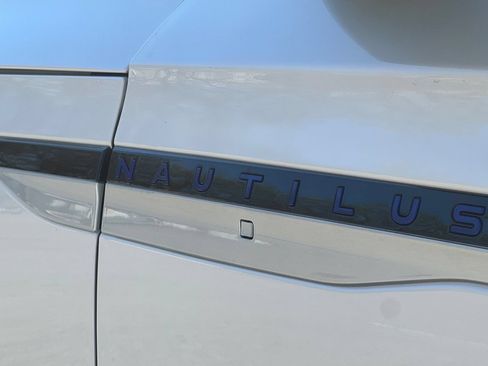 New 2026 Lincoln Nautilus Reserve AWD/4WD image 23
