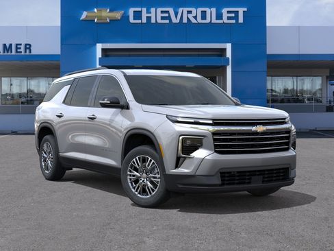 New 2026 Chevrolet Traverse LT w/ LPO, Floor Liner Package AWD/4WD image 39
