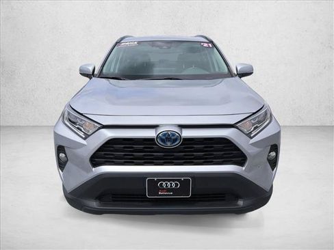 Used 2021 Toyota RAV4 XLE w/ Convenience Package AWD/4WD image 2