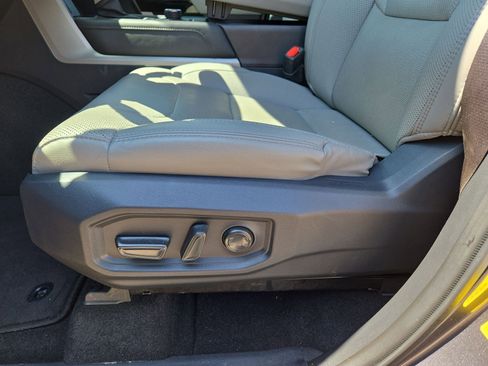 Used 2023 Toyota Tundra Limited w/ Power Package AWD/4WD image 17