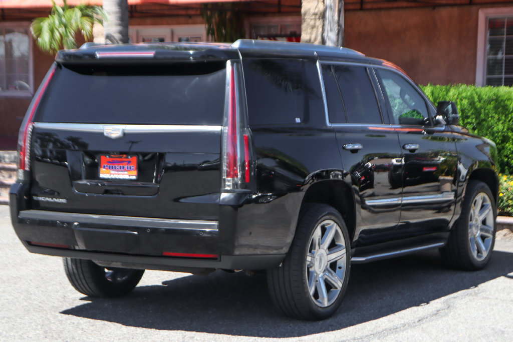 Used 2017 Cadillac Escalade Luxury AWD/4WD image 14