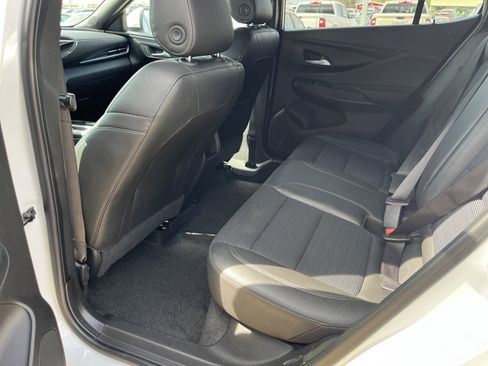 Used 2024 Buick Envista Preferred w/ Convenience I Package image 10