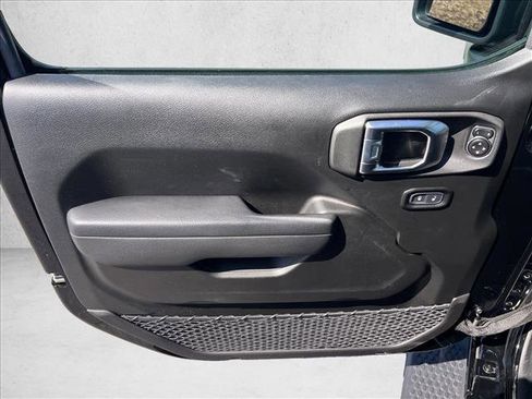 Used 2023 Jeep Wrangler Sport S image 11