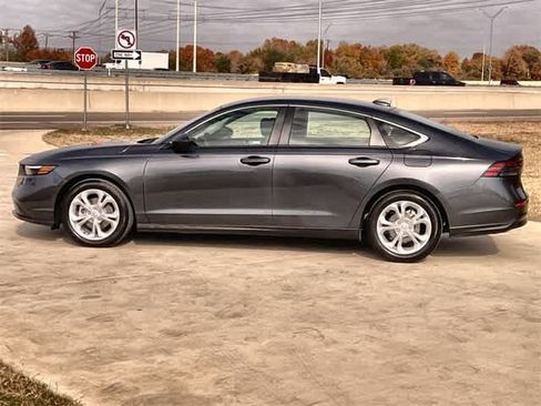 Certified 2025 Honda Accord LX image 4